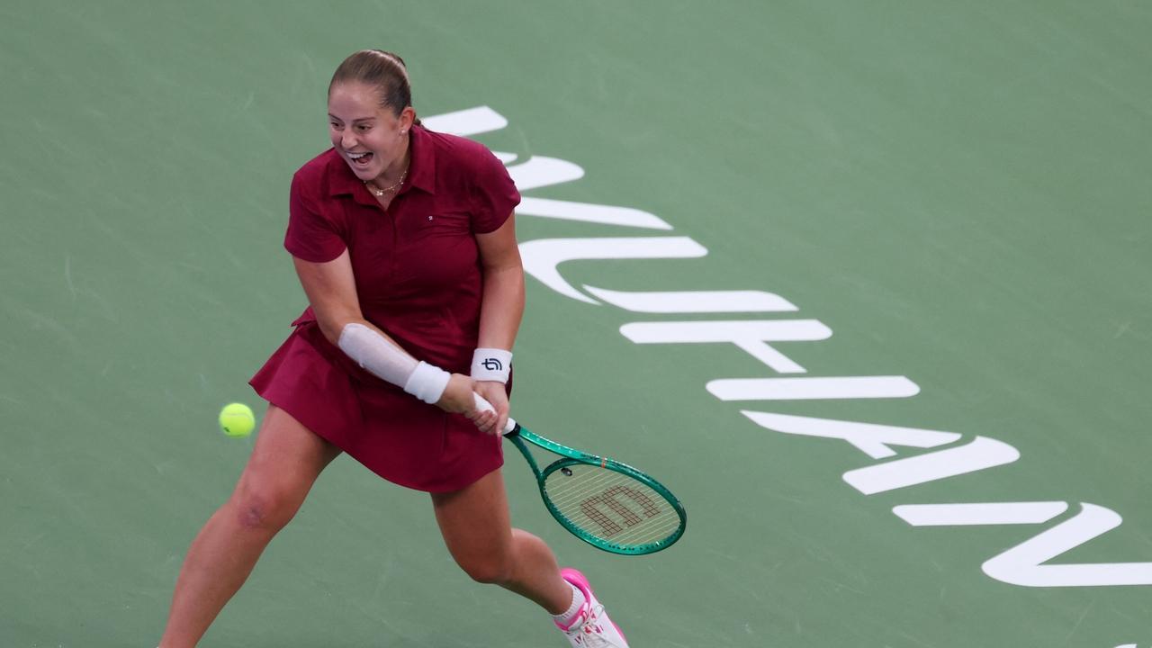 2-0，世界第170胜世界第34，奥斯塔彭科止步WTA1000武汉站4强