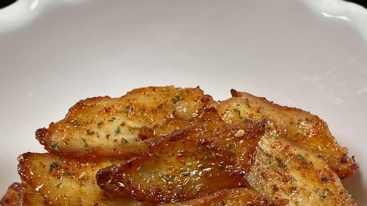 香煎鸡胸肉：外焦里嫩，比烤肉还香，一上桌就秒光的低脂美味