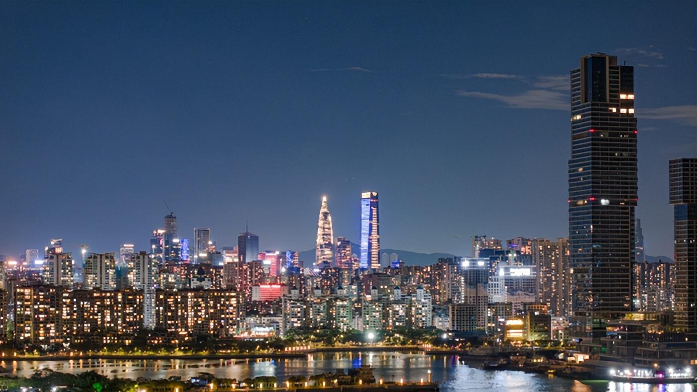 南京落户新政背后：比抢人更重要的，是重新定义什么是“人才”