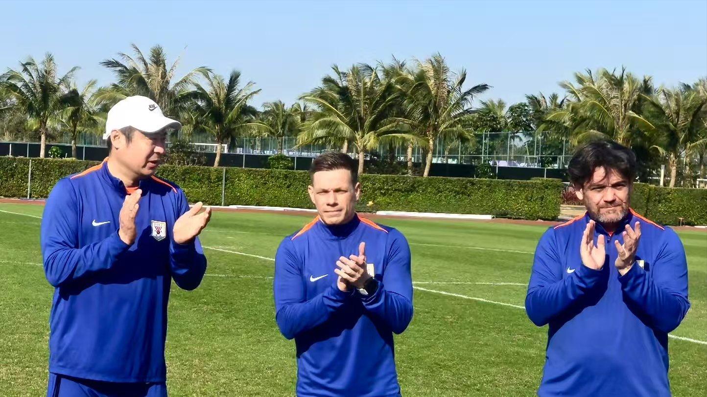 有内鬼，泰山引援受挫都因他，名记：泰山教练组某人成清除目标