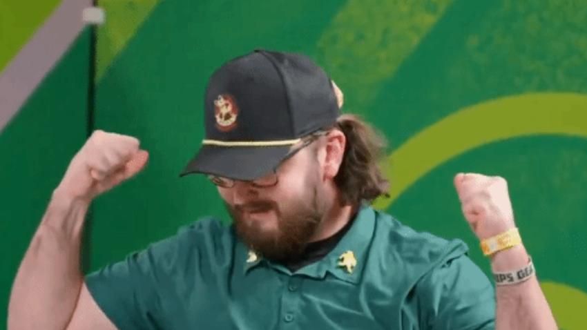 电竞圈再次发生离谱事件，夺冠后太激动，因动作违规被裁判判负