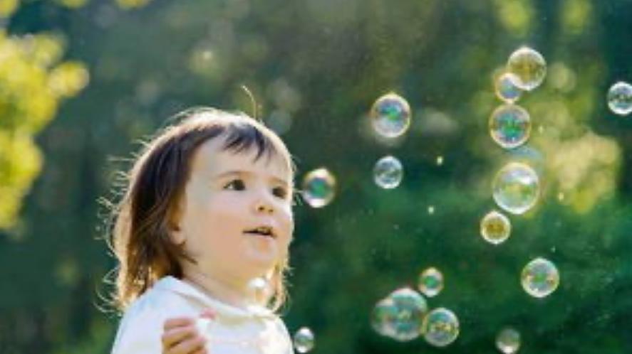 极简育儿：少买90%的东西，孩子专注力悄悄“长”