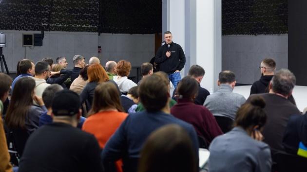 英语：星链网络关闭后，俄罗斯军队通信几乎完全中断