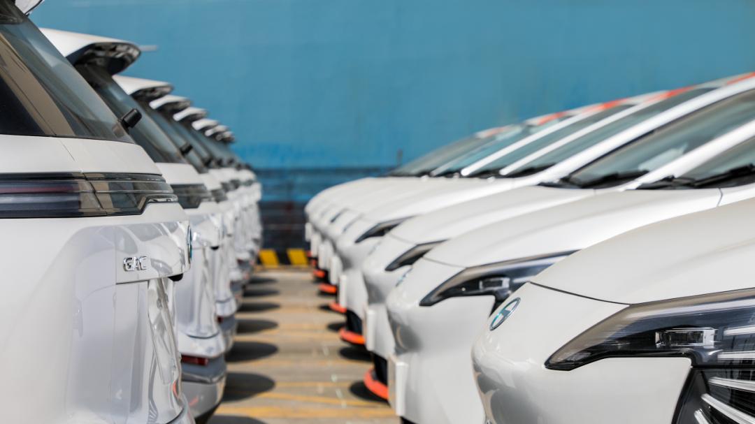 不是中国新能源车太强，是对手跟不上我们的节奏