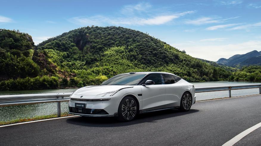 领克10 EM-P LYNK Flyme Auto 2.1.0推送，科技让出行更具智慧