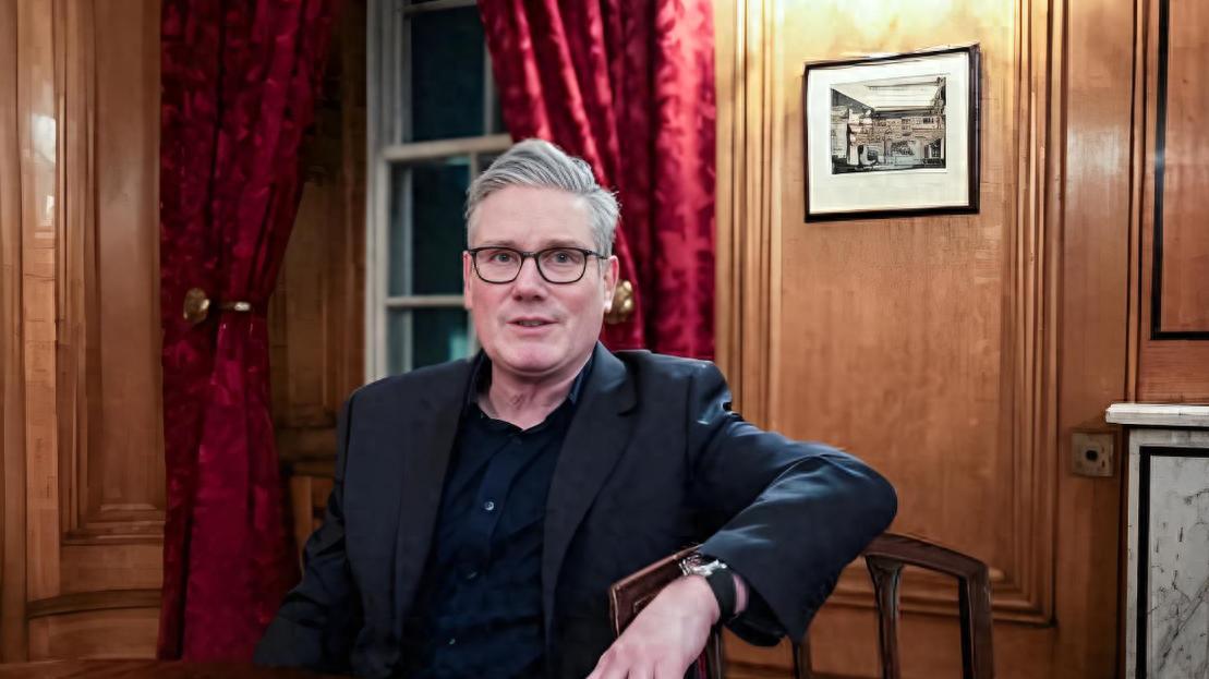 不选边、不孤立！英国首相一句话，中美博弈迎来新变量