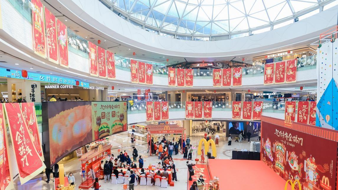 麦当劳中国携手非遗传承人以匠心灯火传递别样新春祝福