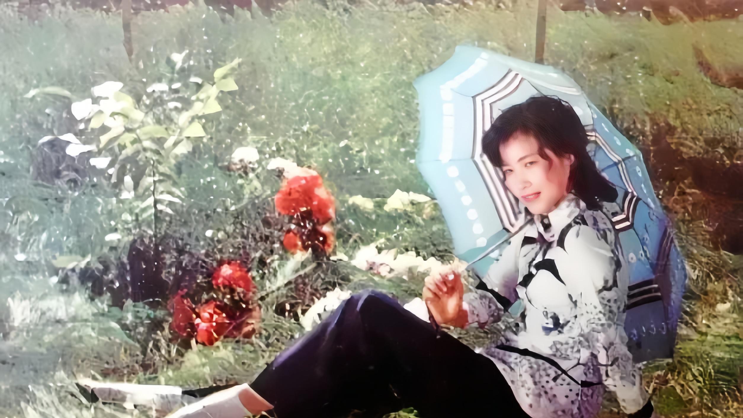 因紧身喇叭裤而走红，却因表情空洞而隐退，《幽灵》女主还记得吗