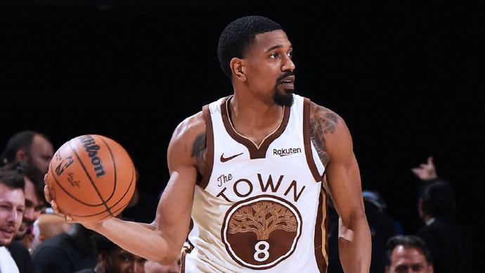 34分大胜，送国王7连败！库里27分10助2帽，勇士过去11场8胜3负