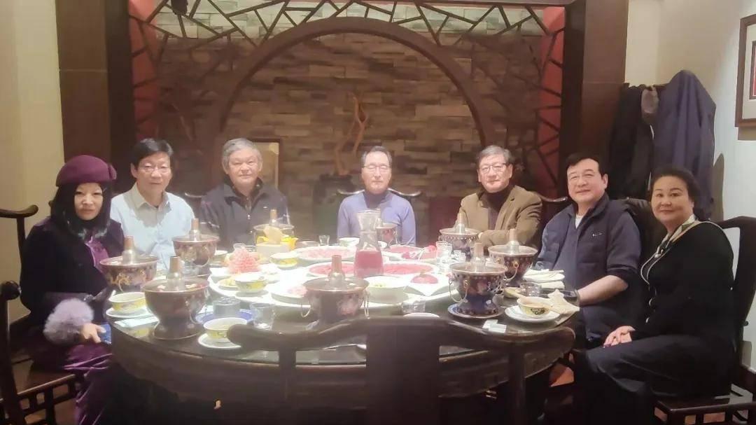 张荆教授：关于“老板挂路灯”思潮的分析