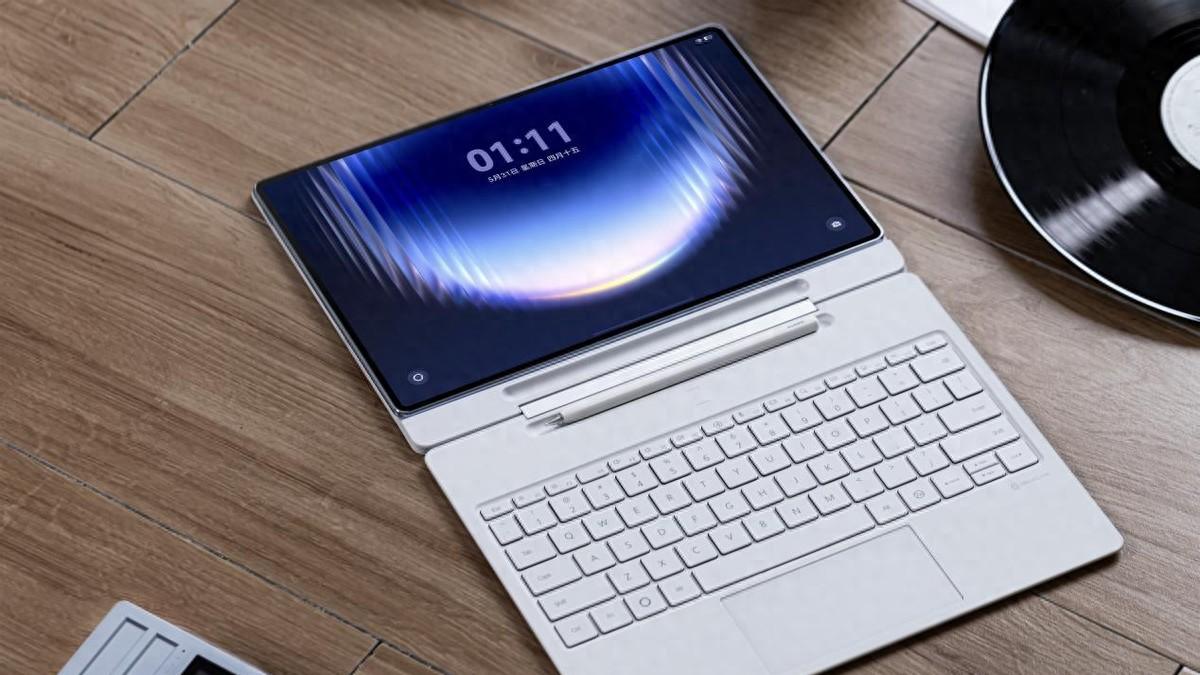华为MatePad Pro Max首发教育空间，开启平板对决的下半场！