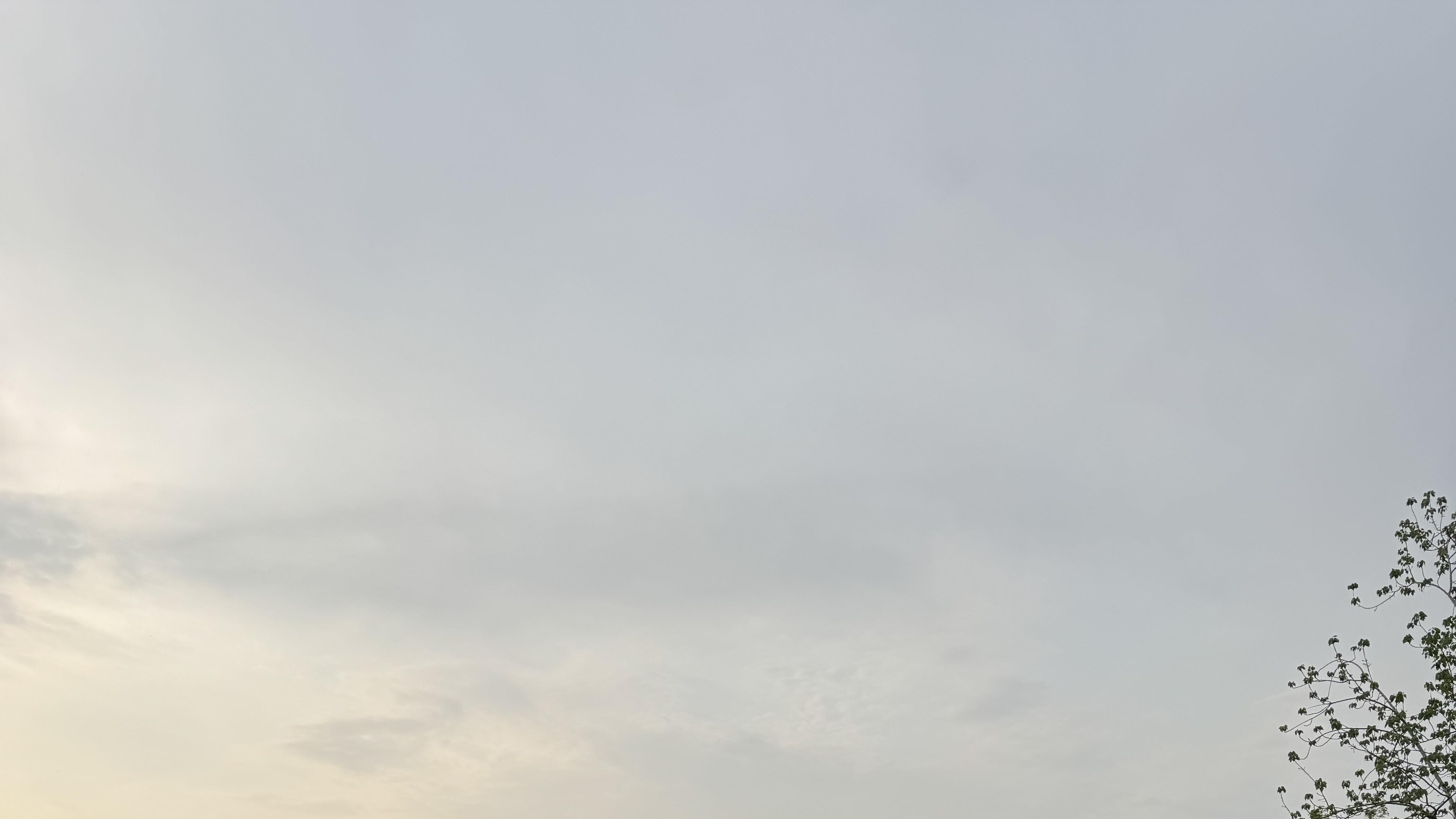 舍不得离开北京，因为这可能是我最后一次在这里长住了