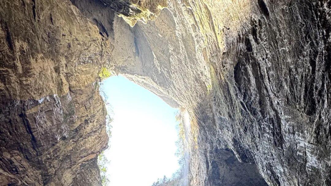 地理大发现，世界最美天坑：地洞河