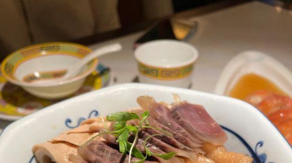 本帮菜的精致家常：油酱毛蟹与糟钵斗的弄堂回忆