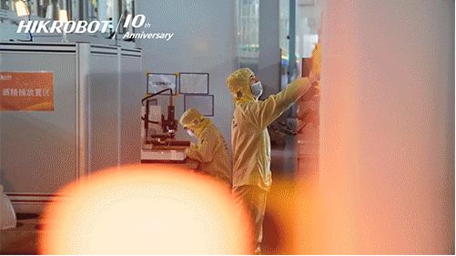 四载相伴，如何用“万吨级”物流守护“毫厘级”质量底线？