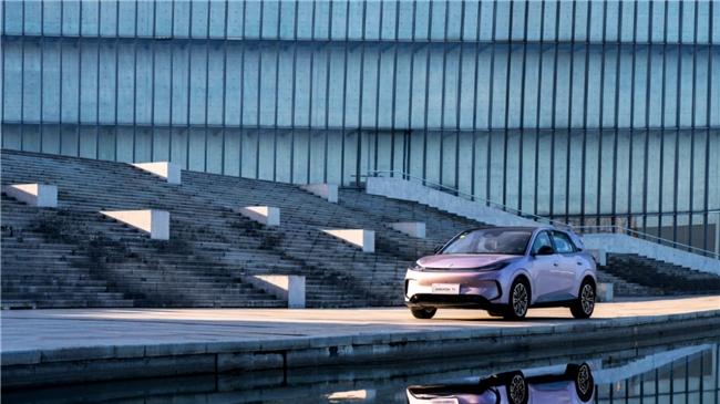 极狐T1，42.3kWh三元锂电，开启纯电新纪元！