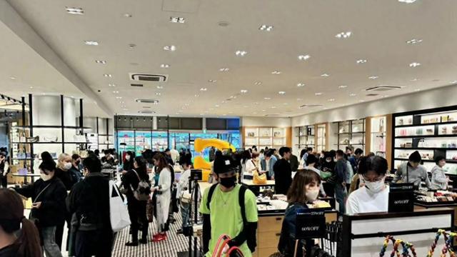 从东京、欧美街头到国内，消费者都在拥抱折扣店