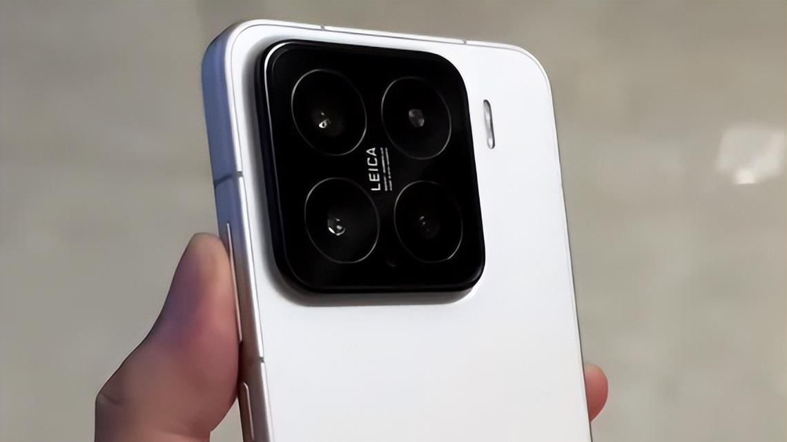 2026年最值得入手的小屏旗舰，骁龙8至尊版+徕卡影像，小米高端机跌至2278元