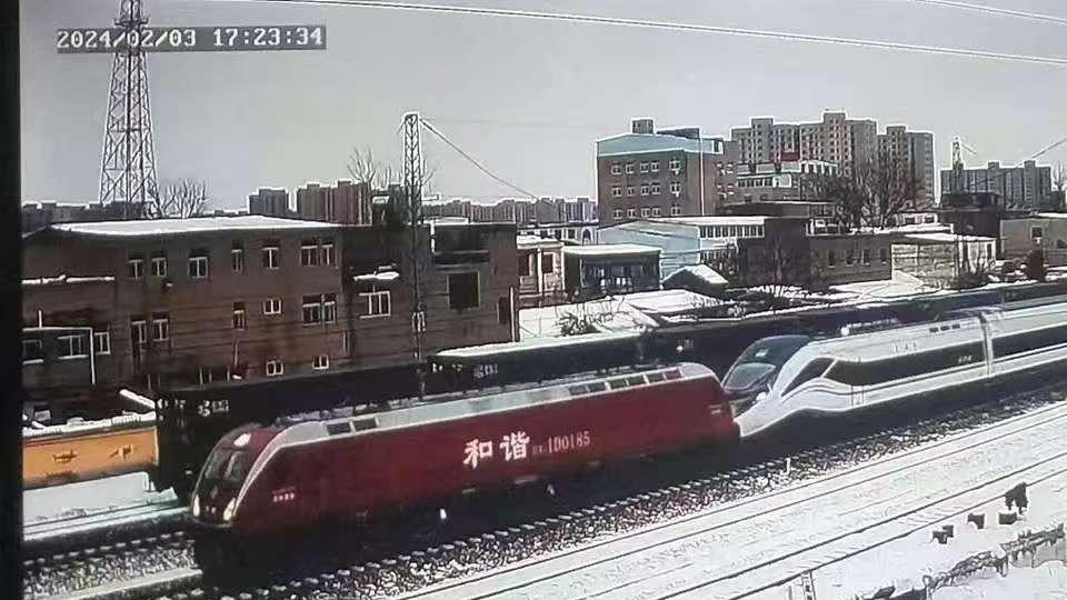 谁在开历史倒车——对铁路“普速换桶”现象的全面批判与反思