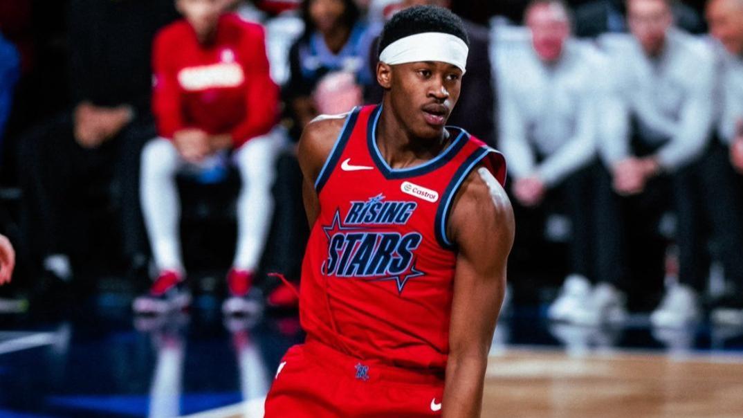 关键先生！埃奇库姆罚球绝杀安东尼队夺新秀赛冠军，并荣获MVP！