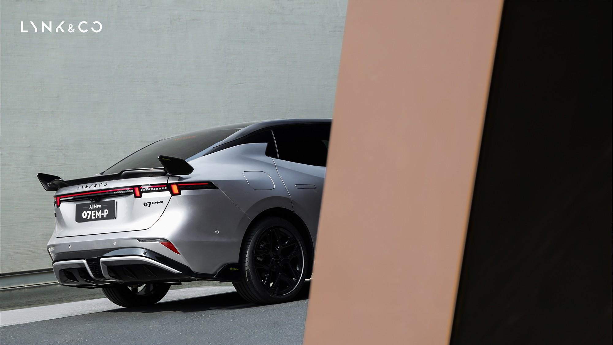 早晚高峰开全新领克07 EM-P通勤，才懂智驾真的不用炫技