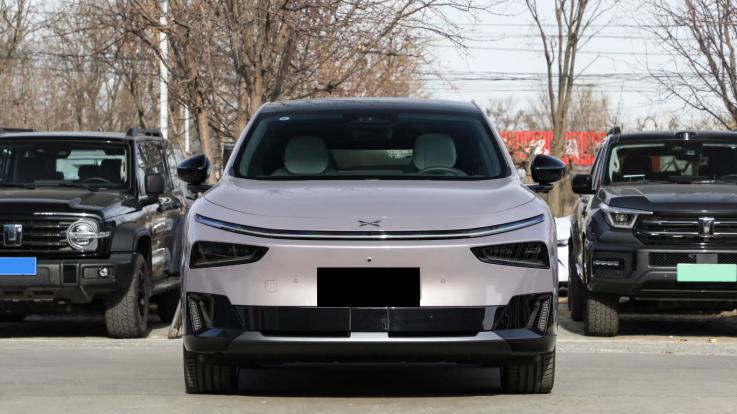 什么叫错位竞争？小鹏G7增程：纯电续航400km，跑完还能接着跑