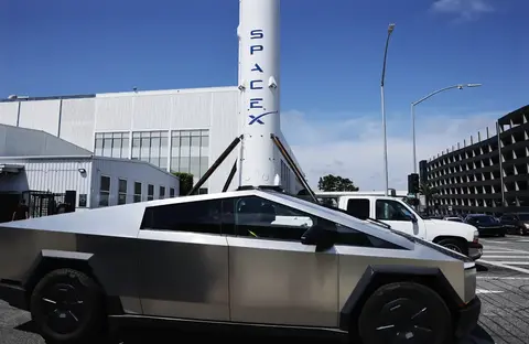 特斯拉与 SpaceX 合并，埃隆・马斯克瞄准的目标是什么？