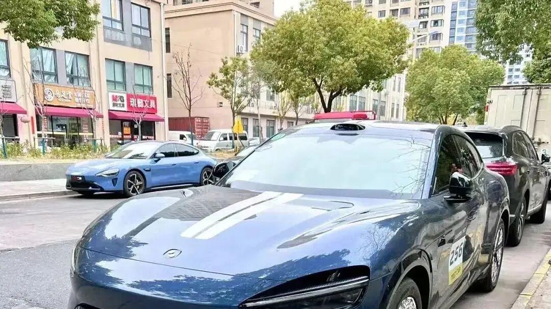 小米YU7 GT月底发车：避开Ultra顶配赛道，主打均衡硬核体验