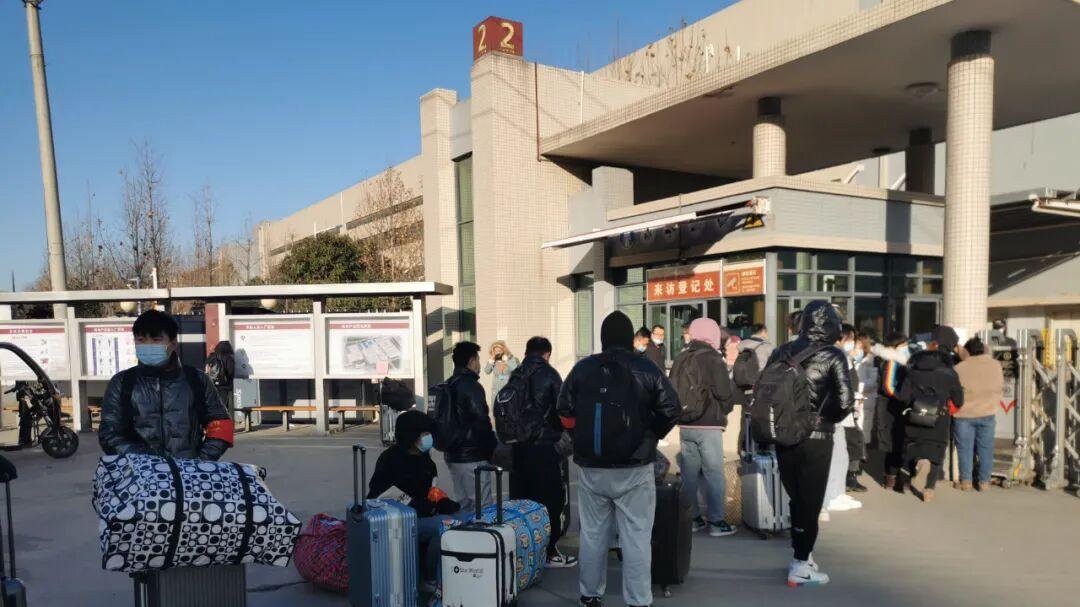 从离开新东方开始，董宇辉的结局就己注定了