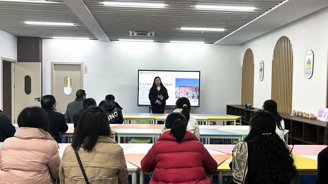 重庆两江新区西南大学附中家校课堂再开讲，破解高二关键期焦虑！