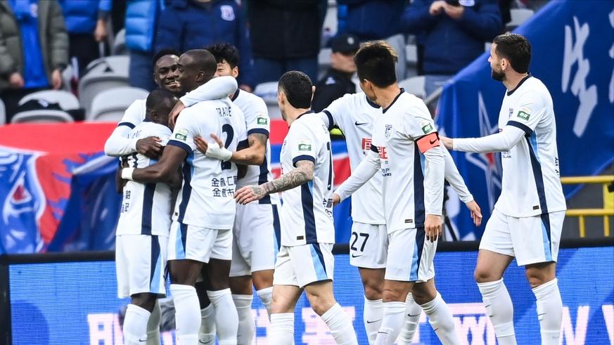 武汉三镇VS大连英博首发：5外援PK5外援，斯坦丘领衔前场，卡迪斯坐镇锋线