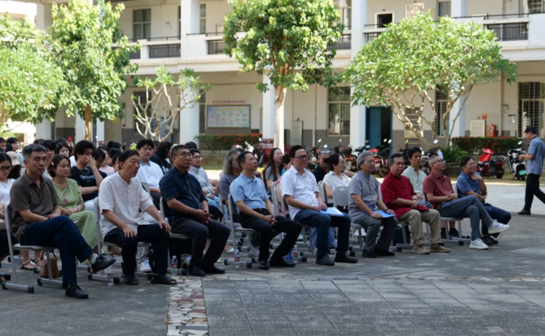 琼台师范学院美术学院2026届毕业作品展暨丘濬美术奖颁奖活动隆重举行
