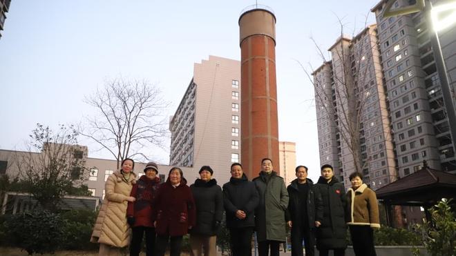 寻迹老水塔 见证棚改情 ——阜南县鹿城镇淮河社区举办面粉厂水塔历史文化座谈会