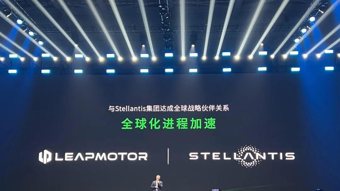 首次全年盈利后，零跑如何实现百万年销和50亿净利？