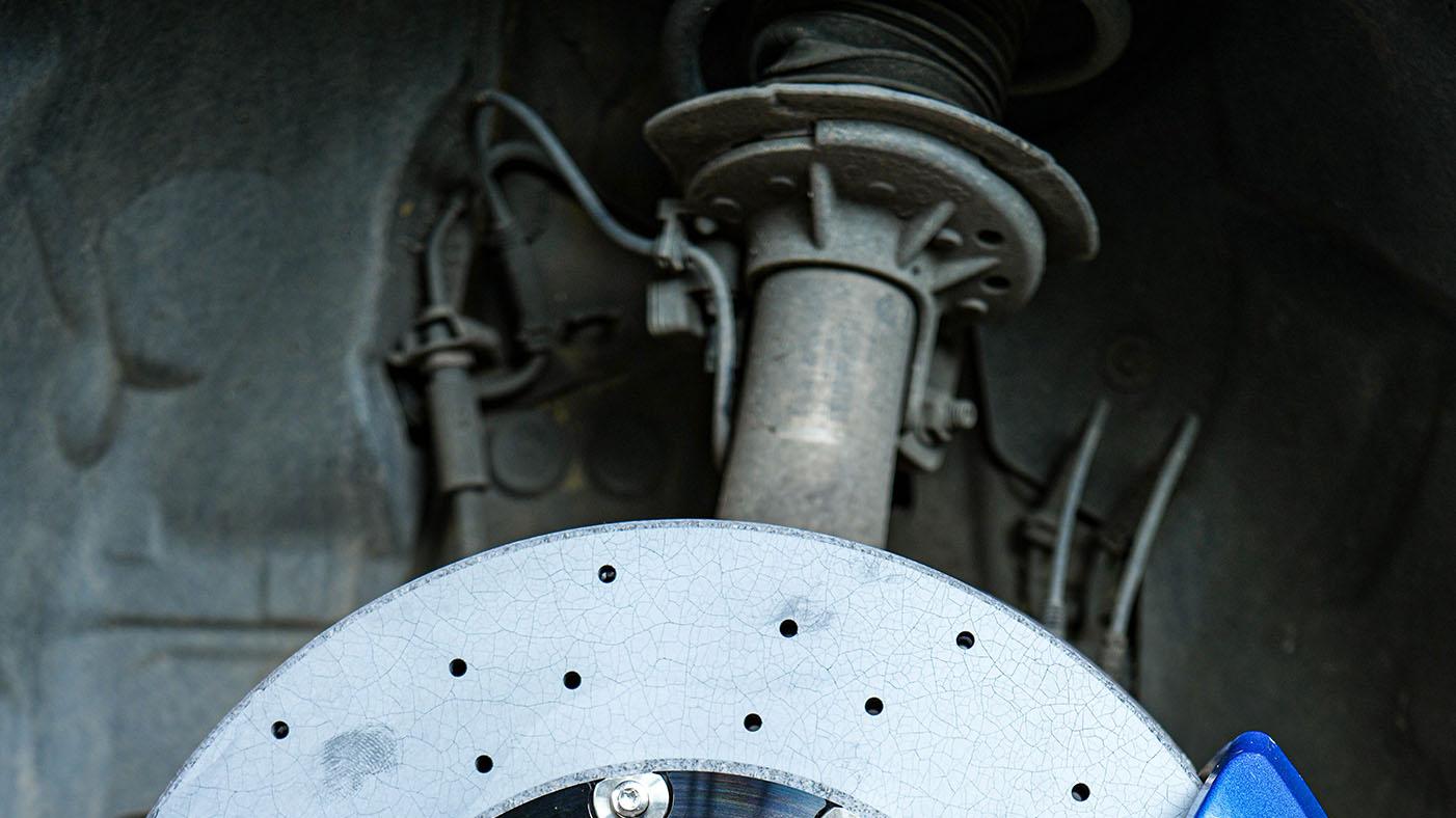 封印解除！BMW M3/M4升级400mm碳陶，重塑硬核制动信仰