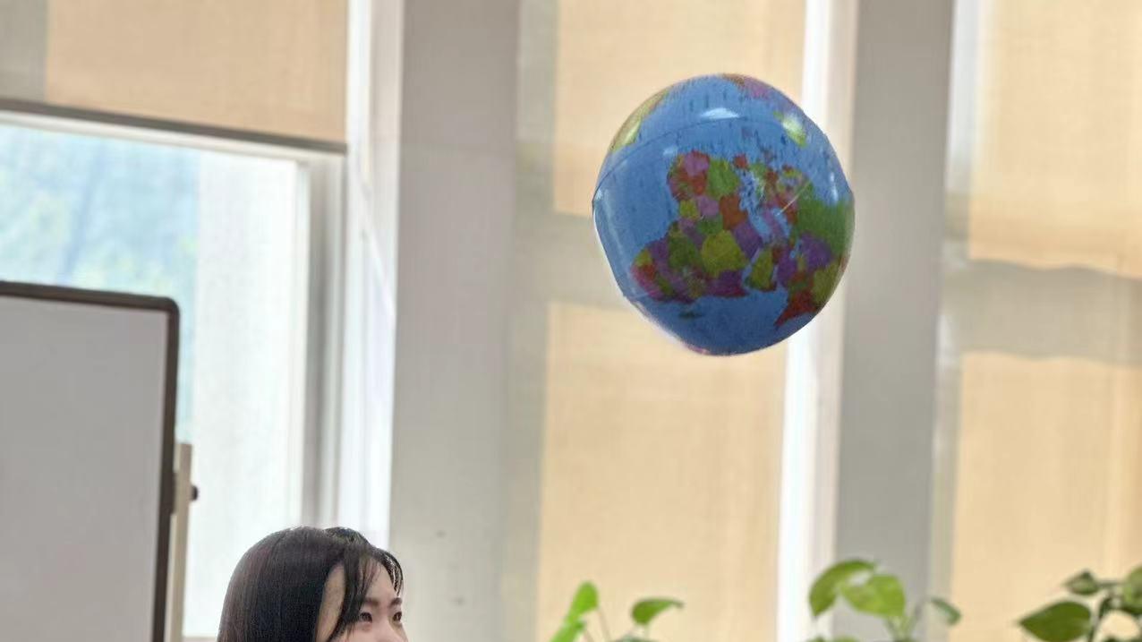 科技节科学实验的 “降维打击”：把大学实验室搬进小学课堂，娃们都玩疯了！