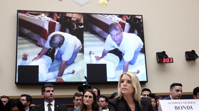 据报道，绝望的公主们为了掩盖事件，不惜出卖自己的父亲？