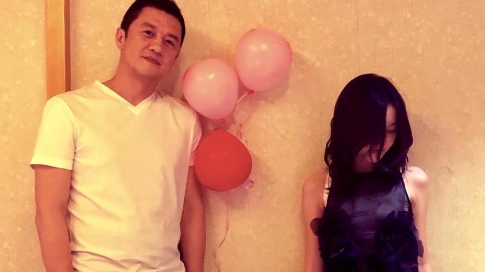 李亚鹏说被女儿拉黑太痛苦——多少父母都犯了这样的错误还不自知