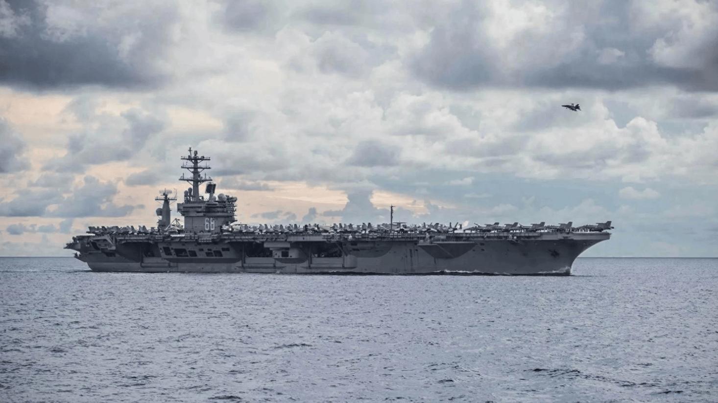 经济崩盘航母压境，却担心中俄会帮助伊朗？特朗普打起了退堂鼓