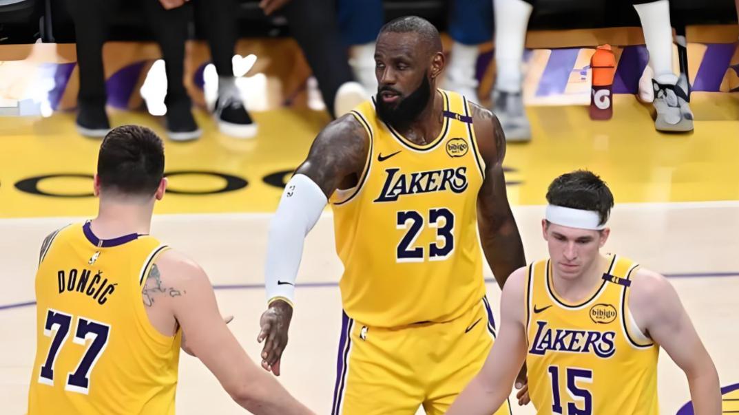 最后一舞！名记曝湖人已准备与詹姆斯分手，或在交易截止日前发生