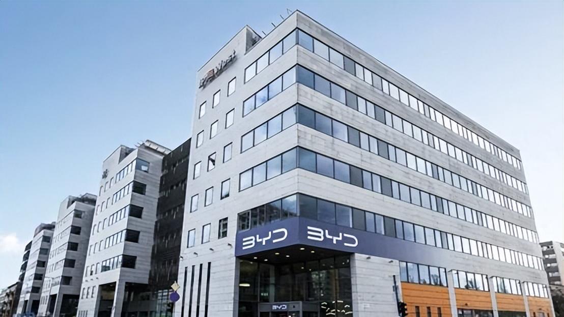 比亚迪2025年营收超8千亿，何时过万亿？且看详细数据