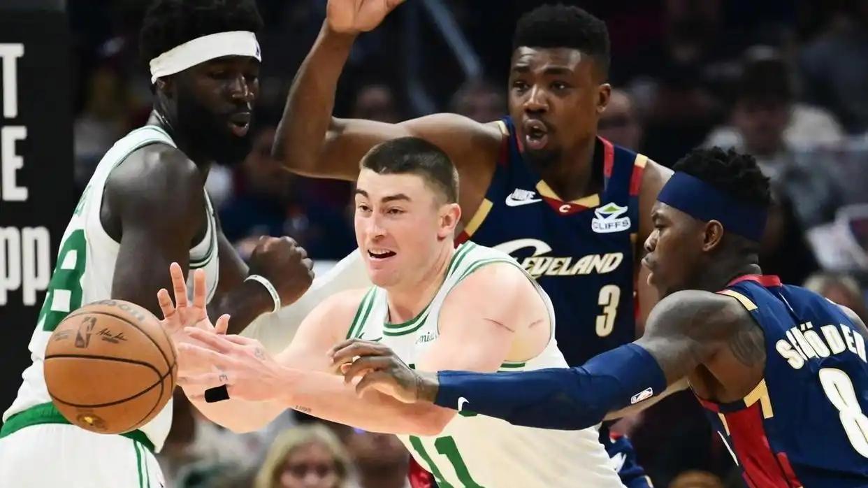 客场首秀20分！塔图姆渐入佳境，哈登10助攻0失误，板凳匪徒41分