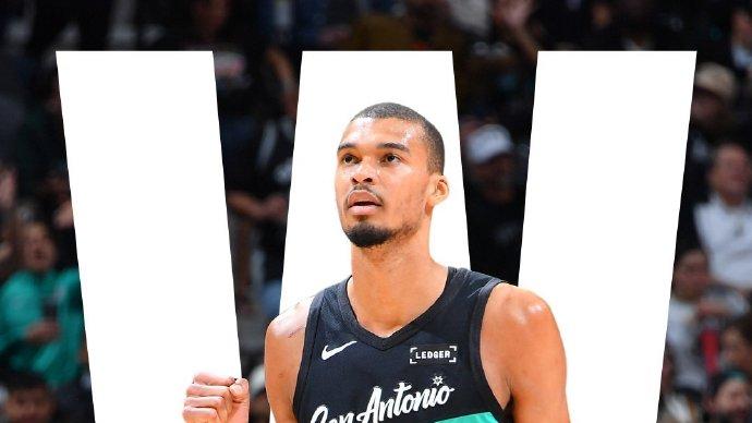 马刺力克残阵雷霆，成功完成四杀！文班22分14板，凯尔登25分6板