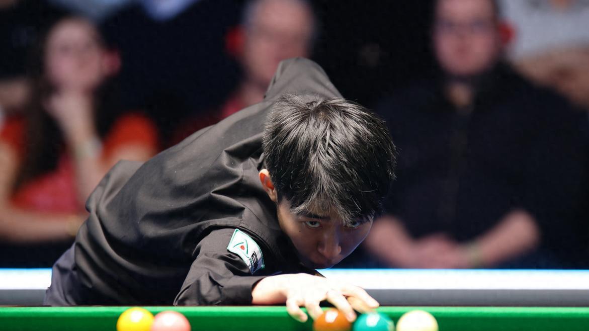 斯诺克世界大奖赛战况胶着，中国5将晋级16强，丁俊晖意外交“学费”