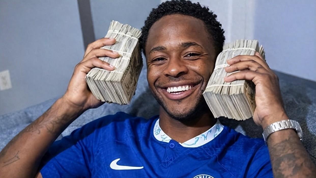 英超冬窗游出一条大鱼，前曼城巨星，0转会费！