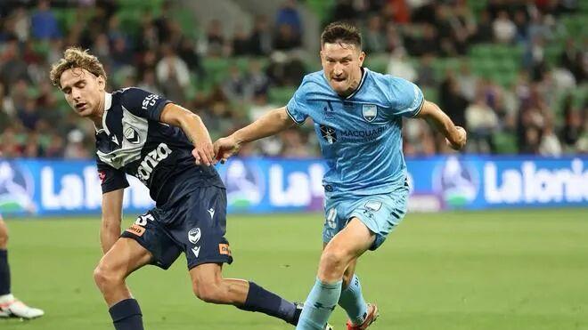 2月27号澳超赛事前瞻：宿敌再交锋！墨尔本胜利主场激斗阿德莱德联，宿怨升级。