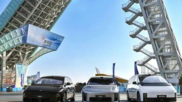 化身“基建狂魔”，理想欲以逾2万根桩重写市场规则