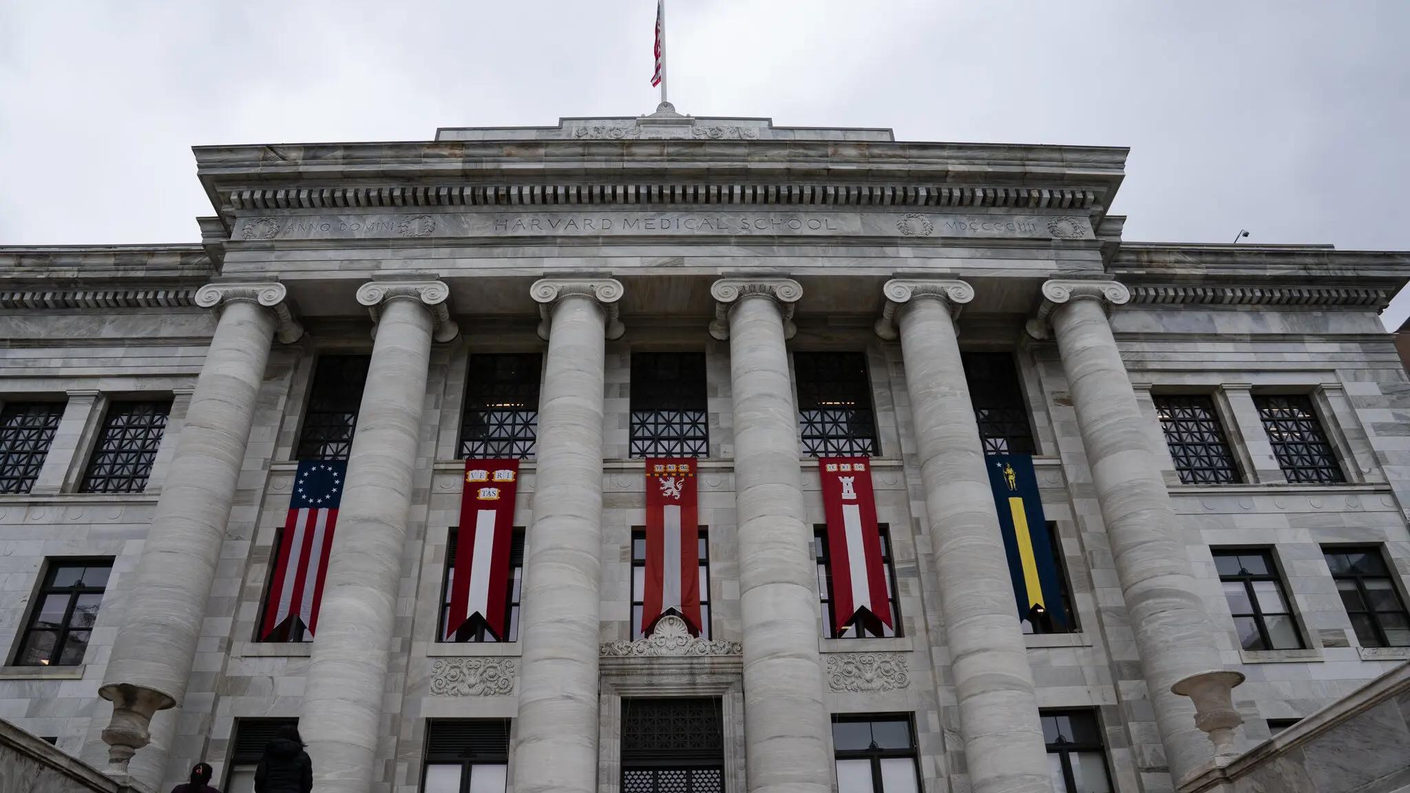 哈佛医学院太平间前主管“盗卖遗体器官”