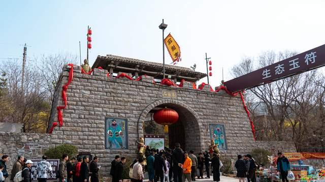 春风入寨花正好，石崮寨春日踏青漂流一站式打卡