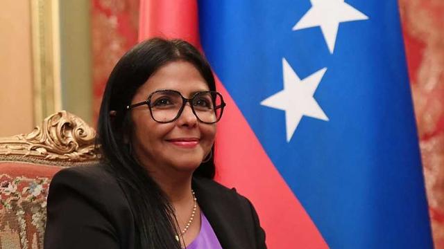 头号内奸锁定！马杜罗刚被拘，她就向美递降书：杀父之仇不报了？